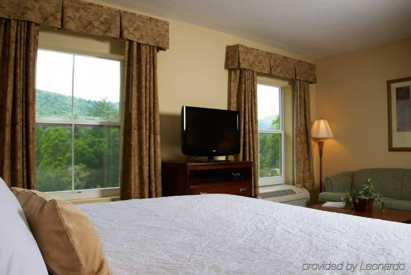 Hampton Inn & Suites Cashiers - Sapphire Valley Exterior photo